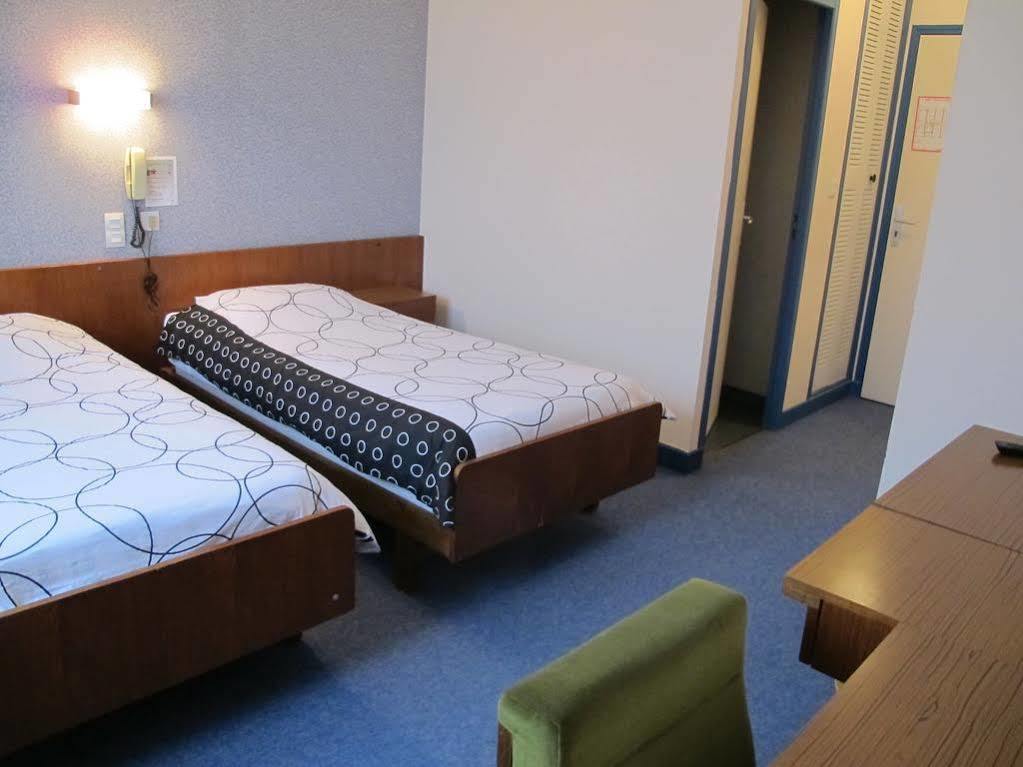 Hostellerie Du Parc Labarthe-Inard エクステリア 写真