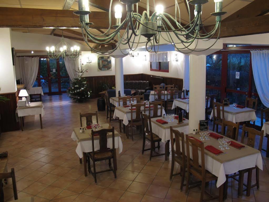 Hostellerie Du Parc Labarthe-Inard エクステリア 写真